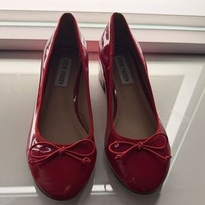 Steve Madden Glossy Red Flats